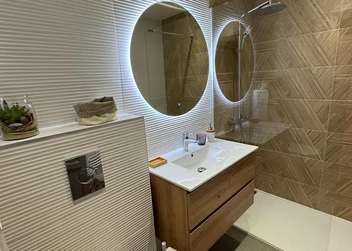 Avec Terrasse- Front De - Proche Du Centre Et Gare Tgv * Saint-Raphaël