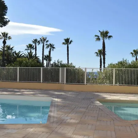 Apartman Avec Terrasse, Front De Et Proche Du Centre