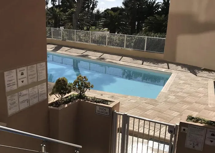 Avec Terrasse- Front De - Proche Du Centre Et Gare Tgv * Saint-Raphaël